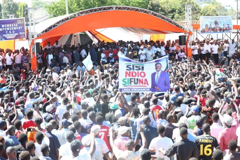 Sisi Ndio Sifuna rally with supporters in Tononoka Mombasa